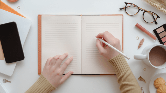 「{筆者;ひっしゃ}」と「{著者;ちょしゃ}」と「{作者;さくしゃ}」の{違;ちが}いとは？