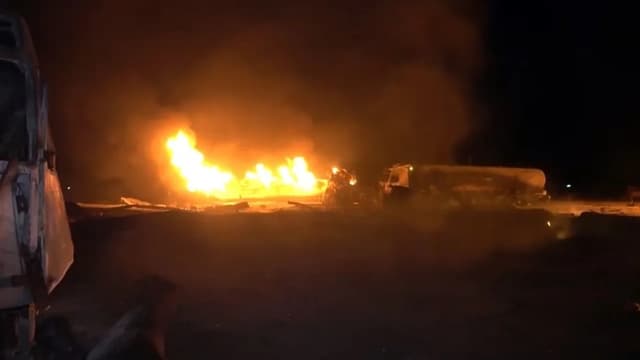 <span class="jlpt-n4" word="アメリカ">アメリカ</span>がイエメンの<ruby ><rb><span class="jlpt-n4" word="港">港</span></rb><rt>みなと</rt></ruby>を<ruby ><rb><span class="jlpt-n3" word="攻撃">攻撃</span></rb><rt>こうげき</rt></ruby>、38<ruby ><rb><span class="jlpt-n5" word="人">人</span></rb><rt>にん</rt></ruby>が<ruby ><rb><span class="jlpt-n4" word="亡くなる">亡</rb><rt>な</rt></ruby>くなる</span>