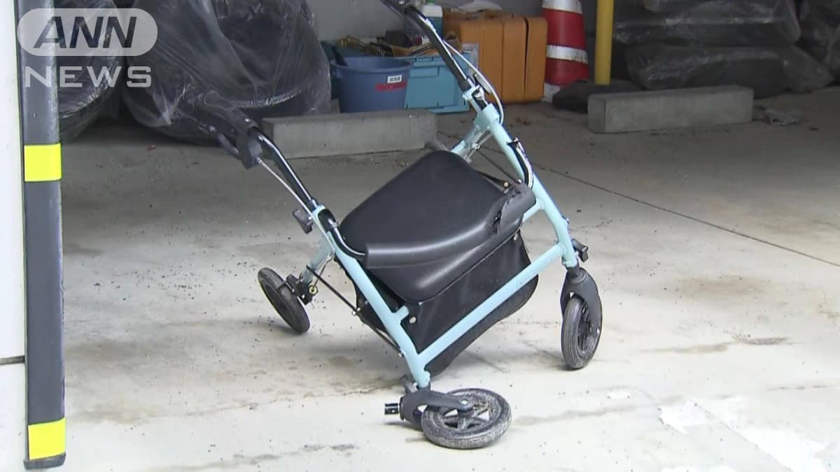 コンビニでおばあさんが車にはねられる