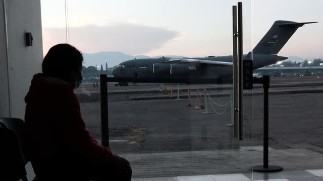 <span class="jlpt-n4" word="アメリカ">アメリカ</span>、<ruby ><rb><span class="jlpt-n3" word="犯罪">犯罪</span></rb><rt>はんざい</rt></ruby>の<span class="jlpt-n5" word="ある">ある</span><ruby ><rb><span class="jlpt-n1" word="移民">移民</span></rb><rt>いみん</rt></ruby>をリビアやルワンダに<ruby ><rb><span class="jlpt-n4" word="送る">送</rb><rt>おく</rt></ruby>る</span>ことを<ruby ><rb><span class="jlpt-n4" word="考える">考</rb><rt>かんが</rt></ruby>える</span>