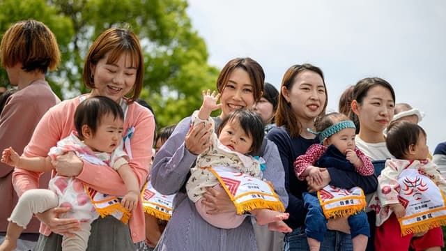 <ruby ><rb><span class="jlpt-n3" word="日本">日本</span></rb><rt>にほん</rt></ruby>の<ruby ><rb><span class="unknown" word="子ども">子</rb><rt>こ</rt></ruby>ども</span>の<ruby ><rb><span class="jlpt-n3" word="数">数</span></rb><rt>かず</rt></ruby>が<span class="jlpt-n5" word="また">また</span><ruby ><rb>少</rb><rt>すく</rt></ruby>なくなりました