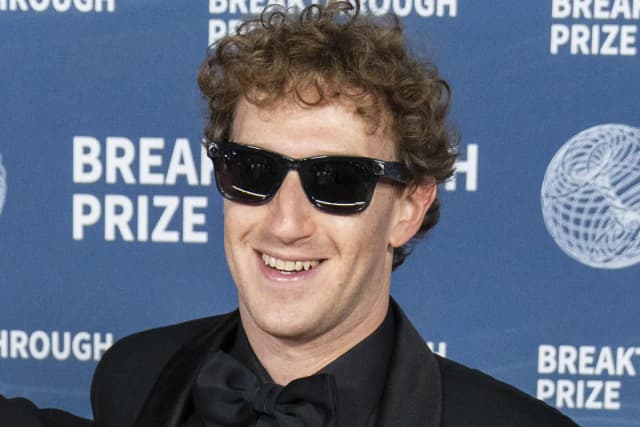 メタがクリエイターにステーブルコインで<span class="jlpt-n5" word="お金">お<ruby ><rb>金</span></rb><rt>かね</rt></ruby>をはらうことを<ruby ><rb>考</rb><rt>かんが</rt></ruby>えています