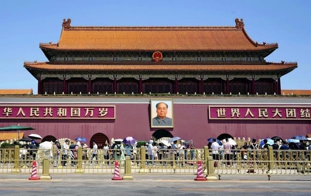 <ruby ><rb><span class="unknown" word="中国">中国</span></rb><rt>ちゅうごく</rt></ruby>、<span class="jlpt-n4" word="アメリカ">アメリカ</span>の<ruby ><rb><span class="jlpt-n1" word="機構">機構</span>機</rb><rt>きこうき</rt></ruby> <span class="jlpt-n3" word="再び">再び</span> <ruby ><rb><span class="jlpt-n1" word="受け入れる">受</rb><rt>う</rt></ruby>け<ruby ><rb>入</rb><rt>い</rt></ruby>れる</span>