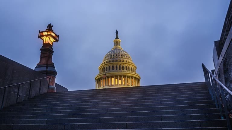 ムーディーズ、アメリカの評価を下げる