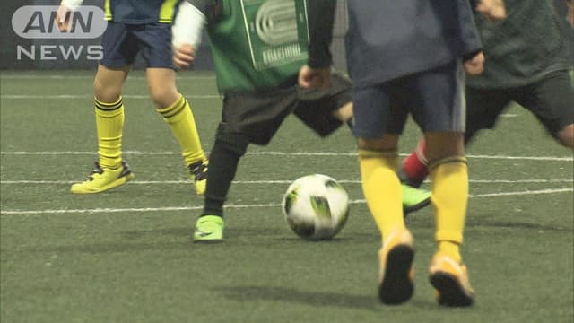 <span class="jlpt-n5" word="スポーツ">スポーツ</span><ruby ><rb><span class="jlpt-n5" word="教室">教室</span></rb><rt>きょうしつ</rt></ruby>が<span class="jlpt-n5" word="たくさん">たくさん</span>なくなります