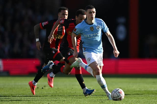 <ruby ><rb>2025<span class="jlpt-n5" word="年">年</span></rb><rt>にせんにじゅうごねん</rt></ruby>「<ruby ><rb><span class="jlpt-n4" word="世界">世界</span></rb><rt>せかい</rt></ruby>で<ruby ><rb><span class="jlpt-n3" word="一番">一番</span></rb><rt>いちばん</rt></ruby><ruby ><rb><span class="jlpt-n3" word="価値">価値</span></rb><rt>かち</rt></ruby>が<span class="jlpt-n5" word="ある">ある</span>サッカー<span class="jlpt-n1" word="クラブ">クラブ</span>」<span class="jlpt-n3" word="トップ">トップ</span><ruby ><rb>10</rb><rt>じゅう</rt></ruby>