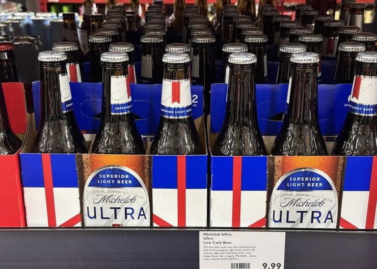 アメリカでミケロブ・ウルトラが一番売れたビールになる