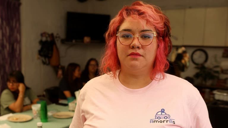 メキシコで女性タクシードライバーが安全のために立ち上がる