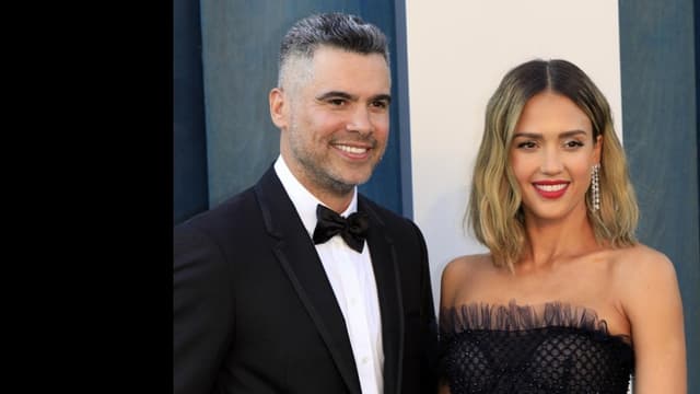 <span class="" word="ジ">ジ</span><span class="" word="ェ">ェ</span><span class="" word="シ">シ</span><span class="" word="カ">カ</span><span class="" word="・">・</span><span class="" word="ア">ア</span><span class="" word="ル">ル</span><span class="" word="バ">バ</span><span class="jlpt-n1" word="さん">さん</span><span class="" word="、">、</span><ruby ><rb><span class="unknown" word="元夫">元夫</span></rb><rt>もとおっと</rt></ruby><span class="" word="と">と</span><ruby ><rb><span class="jlpt-n4" word="娘">娘</span></rb><rt>むすめ</rt></ruby><span class="" word="の">の</span><span class="jlpt-n4" word="テニス">テニス</span><span class="" word="の">の</span><ruby ><rb><span class="jlpt-n4" word="試合">試合</span></rb><rt>しあい</rt></ruby><span class="" word="で">で</span><ruby ><rb><span class="" word="会">会</span></rb><rt>あ</rt></ruby><span class="" word="う">う</span>