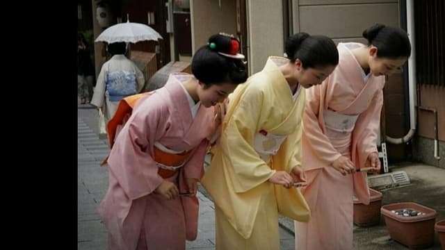 <ruby ><rb><span class="jlpt-n3" word="日本">日本</span></rb><rt>にほん</rt></ruby><span class="" word="の">の</span><span class="" word="お">お</span><ruby ><rb><span class="" word="辞">辞</span><span class="" word="儀">儀</span></rb><rt>じぎ</rt></ruby><span class="" word="に">に</span><span class="" word="つ">つ</span><span class="" word="い">い</span><span class="" word="て">て</span>