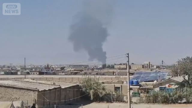 <span class="" word="ア">ア</span><span class="" word="フ">フ</span><span class="" word="ガ">ガ</span><span class="" word="ニ">ニ</span><span class="" word="ス">ス</span><span class="" word="タ">タ</span><span class="" word="ン">ン</span><span class="" word="と">と</span><span class="" word="パ">パ</span><span class="" word="キ">キ</span><span class="" word="ス">ス</span><span class="" word="タ">タ</span><span class="" word="ン">ン</span><span class="" word="の">の</span><ruby ><rb><span class="jlpt-n3" word="国境">国境</span></rb><rt>こっきょう</rt></ruby><span class="" word="で">で</span><span class="" word="た">た</span><span class="" word="た">た</span><span class="" word="か">か</span><span class="" word="い">い</span><span class="" word="　">　</span><span class="jlpt-n5" word="たくさん">たくさん</span><span class="" word="の">の</span><ruby ><rb><span class="jlpt-n5" word="人">人</span></rb><rt>ひと</rt></ruby><span class="" word="が">が</span><span class="" word="し">し</span><span class="" word="に">に</span><span class="" word="ま">ま</span><span class="" word="し">し</span><span class="" word="た">た</span>