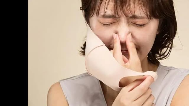 <ruby ><rb><span class="jlpt-n5" word="口">口</span></rb><rt>くち</rt></ruby><span class="" word="の">の</span><span class="" word="に">に</span><span class="" word="お">お</span><span class="" word="い">い</span><span class="" word="を">を</span><span class="" word="な">な</span><span class="" word="く">く</span><span class="" word="す">す</span><span class="" word="や">や</span><span class="" word="り">り</span><ruby ><rb><span class="" word="方">方</span></rb><rt>かた</rt></ruby>