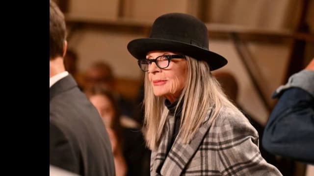 <ruby ><rb><span class="jlpt-n4" word="アメリカ">アメリカ</span></rb><rt>アメリカ</rt></ruby><span class="" word="の">の</span><ruby ><rb><span class="jlpt-n3" word="女優">女優</span></rb><rt>じょゆう</rt></ruby><span class="" word="ダ">ダ</span><span class="" word="イ">イ</span><span class="" word="ア">ア</span><span class="" word="ン">ン</span><span class="" word="・">・</span><span class="" word="キ">キ</span><span class="" word="ー">ー</span><span class="" word="ト">ト</span><span class="" word="ン">ン</span><span class="jlpt-n1" word="さん">さん</span><span class="" word="、">、</span><ruby ><rb><span class="unknown" word="肺炎">肺炎</span></rb><rt>はいえん</rt></ruby><span class="" word="で">で</span><ruby ><rb><span class="" word="亡">亡</span></rb><rt>な</rt></ruby><span class="" word="く">く</span><span class="" word="な">な</span><span class="" word="る">る</span>