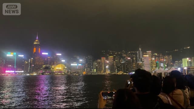 <ruby ><rb><span class="unknown" word="香港">香港</span></rb><rt>ほんこん</rt></ruby><span class="" word="の">の</span><span class="jlpt-n5" word="ニュース">ニュース</span><span class="" word="は">は</span><span class="jlpt-n5" word="まだ">まだ</span><ruby ><rb><span class="jlpt-n4" word="自由">自由</span></rb><rt>じゆう</rt></ruby><span class="" word="で">で</span><span class="" word="は">は</span><span class="" word="あ">あ</span><span class="" word="り">り</span><span class="" word="ま">ま</span><span class="" word="せ">せ</span><span class="" word="ん">ん</span>