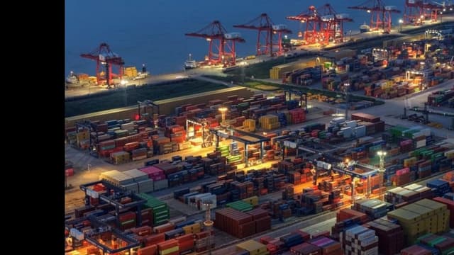 <span class="jlpt-n4" word="アメリカ">アメリカ</span><span class="" word="と">と</span><ruby ><rb><span class="unknown" word="中国">中国</span></rb><rt>ちゅうごく</rt></ruby><span class="" word="、">、</span><span class="" word="マ">マ</span><span class="" word="レ">レ</span><span class="" word="ー">ー</span><span class="" word="シ">シ</span><span class="" word="ア">ア</span><span class="" word="で">で</span><ruby ><rb><span class="" word="話">話</span></rb><rt>はな</rt></ruby><span class="" word="し">し</span><ruby ><rb><span class="" word="合">合</span></rb><rt>あ</rt></ruby><span class="" word="い">い</span><span class="" word="　">　</span><ruby ><rb><span class="" word="大">大</span></rb><rt>おお</rt></ruby><span class="" word="き">き</span><span class="" word="な">な</span><ruby ><rb><span class="jlpt-n1" word="関税">関税</span></rb><rt>かんぜい</rt></ruby><span class="" word="は">は</span><span class="" word="な">な</span><span class="" word="く">く</span><span class="jlpt-n5" word="なる">なる</span>