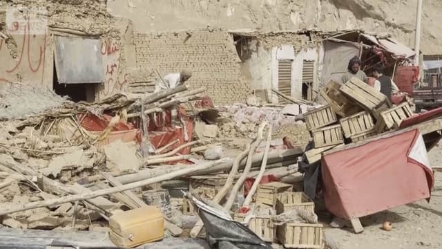 <span class="" word="ア">ア</span><span class="" word="フ">フ</span><span class="" word="ガ">ガ</span><span class="" word="ニ">ニ</span><span class="" word="ス">ス</span><span class="" word="タ">タ</span><span class="" word="ン">ン</span><span class="" word="で">で</span><ruby ><rb><span class="" word="大">大</span></rb><rt>おお</rt></ruby><span class="" word="き">き</span><span class="" word="な">な</span><ruby ><rb><span class="jlpt-n4" word="地震">地震</span></rb><rt>じしん</rt></ruby><span class="" word="　">　</span><span class="" word="2">2</span><span class="" word="0">0</span><ruby ><rb><span class="jlpt-n5" word="人">人</span></rb><rt>にん</rt></ruby><span class="" word="が">が</span><span class="" word="な">な</span><span class="" word="く">く</span><span class="" word="な">な</span><span class="" word="り">り</span><span class="" word="、">、</span><span class="" word="6">6</span><span class="" word="4">4</span><span class="" word="0">0</span><ruby ><rb><span class="" word="人">人</span></rb><rt>にん</rt></ruby><span class="" word="が">が</span><span class="" word="け">け</span><span class="" word="が">が</span>