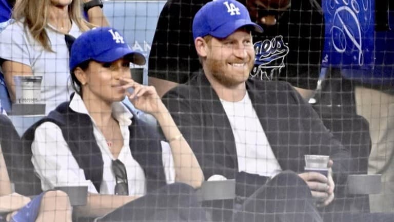 ヘンリー王子、ドジャースの帽子をかぶってカナダであやまる