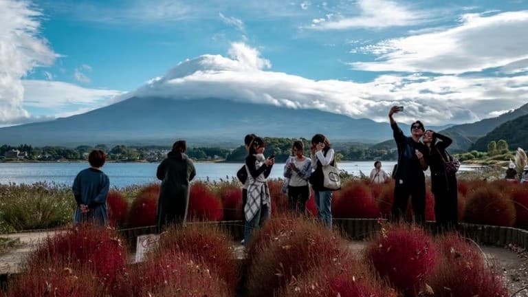 中国、日本に行かないように国民に言う