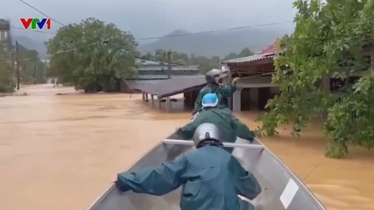 ベトナムで大雨　44人が亡くなりました