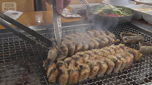 <span class="" word="ウ">ウ</span><span class="" word="ナ">ナ</span><span class="" word="ギ">ギ</span><span class="" word="の">の</span><ruby ><rb><span class="" word="売">売</span></rb><rt>う</rt></ruby><span class="" word="り">り</span><ruby ><rb><span class="jlpt-n5" word="方">方</span></rb><rt>かた</rt></ruby><span class="" word="を">を</span><ruby ><rb><span class="jlpt-n5" word="国">国</span></rb><rt>くに</rt></ruby><span class="" word="で">で</span><ruby ><rb><span class="" word="話">話</span></rb><rt>はな</rt></ruby><span class="" word="し">し</span><ruby ><rb><span class="" word="合">合</span></rb><rt>あ</rt></ruby><span class="" word="う">う</span><span class="" word="　">　</span><ruby ><rb><span class="unknown" word="韓国">韓国</span></rb><rt>かんこく</rt></ruby><span class="" word="で">で</span><span class="" word="も">も</span><ruby ><rb><span class="jlpt-n3" word="心配">心配</span></rb><rt>しんぱい</rt></ruby><span class="" word="の">の</span><ruby ><rb><span class="jlpt-n5" word="声">声</span></rb><rt>こえ</rt></ruby>