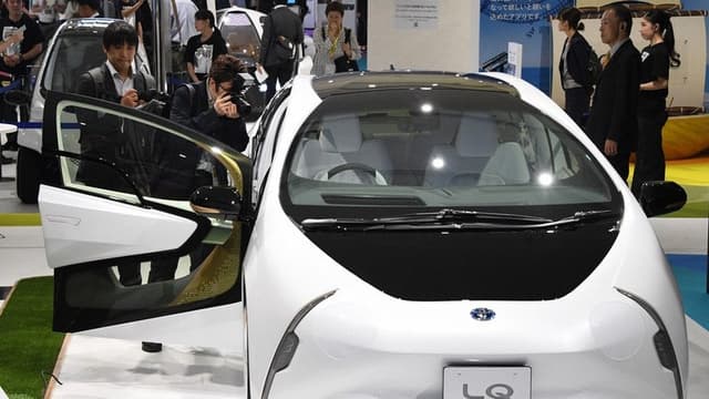 <ruby ><rb><span class="jlpt-n5" word="電気">電気</span></rb><rt>でんき</rt></ruby><span class="" word="の">の</span><ruby ><rb><span class="jlpt-n5" word="車">車</span></rb><rt>くるま</rt></ruby><span class="" word="だ">だ</span><span class="" word="け">け</span><span class="" word="が">が</span><span class="" word="は">は</span><span class="" word="し">し</span><span class="" word="れ">れ</span><span class="" word="る">る</span><ruby ><rb><span class="jlpt-n5" word="国">国</span></rb><rt>くに</rt></ruby>