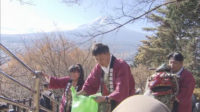 <ruby ><rb><span class="unknown" word="富士山">富士山</span></rb><rt>ふじさん</rt></ruby><span class="" word="の">の</span><ruby ><rb><span class="jlpt-n5" word="写真">写真</span></rb><rt>しゃしん</rt></ruby><span class="" word="ス">ス</span><span class="" word="ポ">ポ</span><span class="" word="ッ">ッ</span><span class="" word="ト">ト</span><span class="" word="で">で</span><span class="" word="マ">マ</span><span class="" word="ナ">ナ</span><span class="" word="ー">ー</span><span class="" word="を">を</span><ruby ><rb><span class="" word="守">守</span></rb><rt>まも</rt></ruby><span class="" word="る">る</span><span class="" word="イ">イ</span><span class="" word="ベ">ベ</span><span class="" word="ン">ン</span><span class="" word="ト">ト</span>