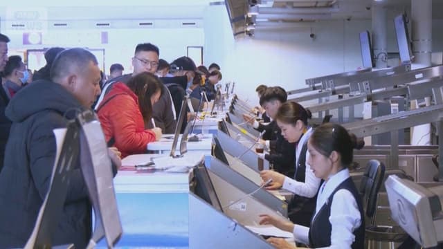 <ruby ><rb><span class="unknown" word="中国">中国</span></rb><rt>ちゅうごく</rt></ruby><span class="" word="の">の</span><ruby ><rb><span class="" word="大">大</span></rb><rt>おお</rt></ruby><span class="" word="き">き</span><span class="" word="な">な</span><ruby ><rb><span class="jlpt-n3" word="航空">航空</span><span class="jlpt-n5" word="会社">会社</span></rb><rt>こうくうがいしゃ</rt></ruby><span class="" word="　">　</span><ruby ><rb><span class="jlpt-n3" word="日本">日本</span></rb><rt>にほん</rt></ruby><ruby ><rb><span class="" word="行">行</span></rb><rt>い</rt></ruby><span class="" word="き">き</span><span class="" word="の">の</span><span class="" word="チ">チ</span><span class="" word="ケ">ケ</span><span class="" word="ッ">ッ</span><span class="" word="ト">ト</span><span class="" word="　">　</span><ruby ><rb><span class="jlpt-n3" word="無料">無料</span></rb><rt>むりょう</rt></ruby><span class="" word="で">で</span><span class="" word="キ">キ</span><span class="" word="ャ">ャ</span><span class="" word="ン">ン</span><span class="" word="セ">セ</span><span class="" word="ル">ル</span><span class="jlpt-n5" word="できる">できる</span><ruby ><rb><span class="jlpt-n3" word="期間">期間</span></rb><rt>きかん</rt></ruby><span class="" word="を">を</span><span class="" word="の">の</span><span class="" word="ば">ば</span><span class="" word="す">す</span>