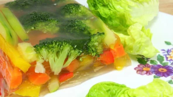 <span class="" word="か">か</span><span class="" word="ん">ん</span><span class="" word="た">た</span><span class="" word="ん">ん</span><span class="" word="に">に</span><ruby ><rb><span class="" word="作">作</span></rb><rt>つく</rt></ruby><span class="" word="れ">れ</span><span class="" word="る">る</span><ruby ><rb><span class="jlpt-n5" word="野菜">野菜</span></rb><rt>やさい</rt></ruby><span class="" word="の">の</span><span class="" word="テ">テ</span><span class="" word="リ">リ</span><span class="" word="ー">ー</span><span class="" word="ヌ">ヌ</span><span class="" word="の">の</span><span class="" word="レ">レ</span><span class="" word="シ">シ</span><span class="" word="ピ">ピ</span>