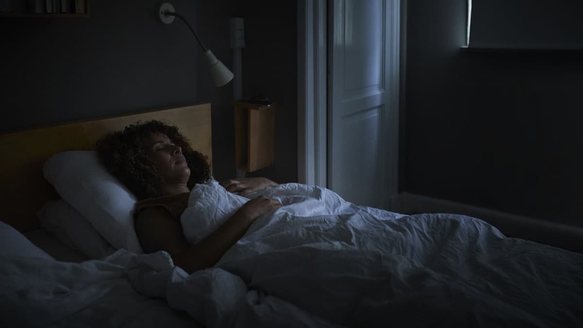 睡眠の前倒し確保「スリープバンキング」の有効性と留意点――多忙な現代人の新たな休息戦略