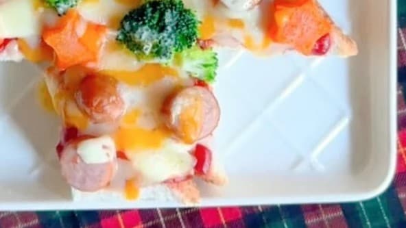 <ruby><rb><span class="unknown" word="食パン">食パン</span></rb><rt>しょくパン</rt></ruby><span class="" word="で">で</span><ruby><rb><span class="" word="作">作</span></rb><rt>つく</rt></ruby><span class="" word="る">る</span><span class="" word="か">か</span><span class="" word="ん">ん</span><span class="" word="た">た</span><span class="" word="ん">ん</span><span class="" word="ク">ク</span><span class="" word="リ">リ</span><span class="" word="ス">ス</span><span class="" word="マ">マ</span><span class="" word="ス">ス</span><span class="" word="ツ">ツ</span><span class="" word="リ">リ</span><span class="" word="ー">ー</span>