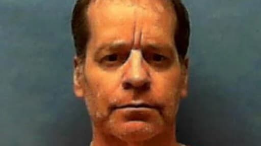 <span class="jlpt-n4" word="アメリカ">アメリカ</span><span class="" word="・">・</span><ruby><rb><span class="" word="フ">フ</span><span class="" word="ロ">ロ</span><span class="" word="リ">リ</span><span class="" word="ダ">ダ</span><span class="jlpt-n3" word="州">州</span></rb><rt>フロリダしゅう</rt></ruby><span class="" word="で">で</span><ruby><rb><span class="jlpt-n3" word="強盗">強盗</span></rb><rt>ごうとう</rt></ruby><ruby><rb><span class="jlpt-n1" word="殺人">殺人</span></rb><rt>さつじん</rt></ruby><span class="" word="の">の</span><ruby><rb><span class="jlpt-n1" word="死刑">死刑</span></rb><rt>しけい</rt></ruby><span class="" word="が">が</span><ruby><rb><span class="unknown" word="執行">執行</span></rb><rt>しっこう</rt></ruby><span class="" word="さ">さ</span><span class="" word="れ">れ</span><span class="" word="る">る</span>