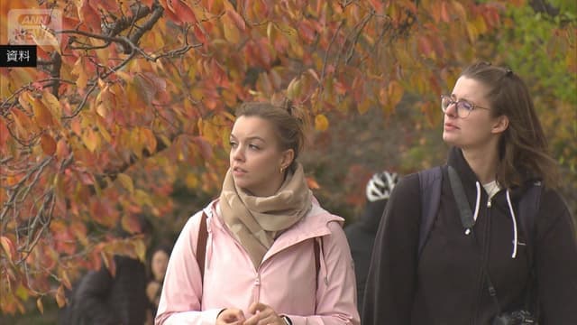 <ruby ><rb><span class="jlpt-n3" word="日本">日本</span></rb><rt>にほん</rt></ruby><span class="" word="に">に</span><ruby ><rb><span class="" word="来">来</span></rb><rt>き</rt></ruby><span class="" word="た">た</span><ruby ><rb><span class="jlpt-n5" word="外国">外国</span><span class="jlpt-n5" word="人">人</span></rb><rt>がいこくじん</rt></ruby><span class="" word="が">が</span><span class="" word="3">3</span><span class="" word="9">9</span><span class="" word="0">0</span><span class="" word="0">0</span><ruby ><rb><span class="jlpt-n5" word="万">万</span><span class="" word="人">人</span></rb><rt>まんにん</rt></ruby><span class="" word="を">を</span><span class="" word="こ">こ</span><span class="" word="え">え</span><span class="" word="ま">ま</span><span class="" word="し">し</span><span class="" word="た">た</span>