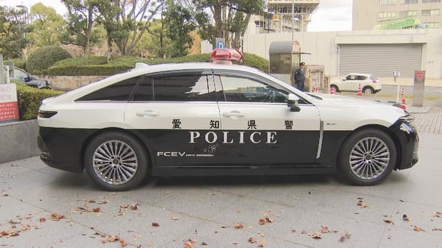 <ruby><rb><span class="unknown" word="愛知">愛知</span><span class="unknown" word="県警">県警</span></rb><rt>あいちけんけい</rt></ruby><span class="" word="、">、</span><span class="" word="は">は</span><span class="" word="じ">じ</span><span class="" word="め">め</span><span class="" word="て">て</span><ruby><rb><span class="jlpt-n1" word="燃料">燃料</span><span class="jlpt-n2" word="電池">電池</span></rb><rt>ねんりょうでんち</rt></ruby><span class="jlpt-n1" word="パトカー">パトカー</span><span class="" word="を">を</span><ruby><rb><span class="" word="使">使</span></rb><rt>つか</rt></ruby><span class="" word="う">う</span>