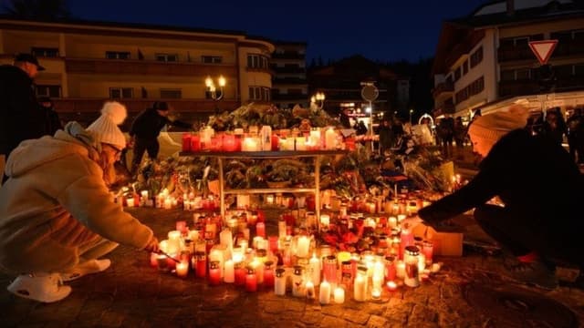 <span class="" word="ス">ス</span><span class="" word="イ">イ</span><span class="" word="ス">ス</span><span class="" word="の">の</span><span class="jlpt-n1" word="バー">バー</span><span class="" word="で">で</span><ruby ><rb><span class="jlpt-n4" word="火事">火事</span></rb><rt>かじ</rt></ruby><span class="" word="　">　</span><ruby ><rb><span class="" word="多">多</span></rb><rt>おお</rt></ruby><span class="" word="く">く</span><span class="" word="の">の</span><ruby ><rb><span class="" word="子">子</span></rb><rt>こ</rt></ruby><span class="" word="ど">ど</span><span class="" word="も">も</span><span class="" word="が">が</span><ruby ><rb><span class="" word="亡">亡</span></rb><rt>な</rt></ruby><span class="" word="く">く</span><span class="" word="な">な</span><span class="" word="る">る</span>