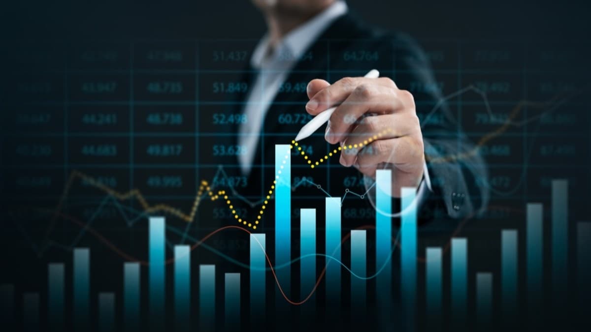 無理して投資を始めるべきか？家計と老後のバランスを考えよう