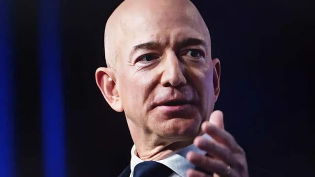 <span class="" word="ジ">ジ</span><span class="" word="ェ">ェ</span><span class="" word="フ">フ</span><span class="" word="・">・</span><span class="" word="ベ">ベ</span><span class="" word="ゾ">ゾ</span><span class="" word="ス">ス</span><span class="" word="、">、</span><span class="jlpt-n5" word="また">また</span><ruby><rb><span class="jlpt-n4" word="世界">世界</span></rb><rt>せかい</rt></ruby><span class="" word="で">で</span><span class="" word="3">3</span><ruby><rb><span class="jlpt-n1" word="番目">番目</span></rb><rt>ばんめ</rt></ruby><span class="" word="に">に</span><span class="jlpt-n3" word="お">お</span><ruby><rb><span class="" word="金">金</span><span class="" word="持">持</span></rb><rt>かねも</rt></ruby><span class="" word="ち">ち</span><span class="" word="に">に</span><span class="jlpt-n5" word="なる">なる</span>