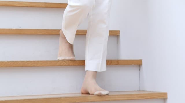 階段を下りる運動で健康を守ろう