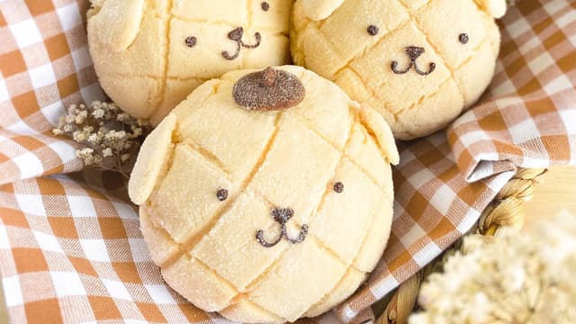 <span class="" word="メ">メ</span><span class="" word="ロ">ロ</span><span class="" word="ン">ン</span><span class="jlpt-n5" word="パン">パン</span>