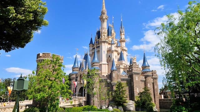 <ruby><rb><span class="jlpt-n3" word="日本">日本</span></rb><rt>にほん</rt></ruby><span class="" word="の">の</span><ruby><rb><span class="" word="子">子</span></rb><rt>こ</rt></ruby><span class="" word="ど">ど</span><span class="" word="も">も</span><span class="" word="が">が</span><ruby><rb><span class="jlpt-n3" word="一番">一番</span></rb><rt>いちばん</rt></ruby><ruby><rb><span class="" word="行">行</span></rb><rt>い</rt></ruby><span class="" word="き">き</span><span class="" word="た">た</span><span class="" word="い">い</span><ruby><rb><span class="jlpt-n4" word="場所">場所</span></rb><rt>ばしょ</rt></ruby><span class="" word="は">は</span><span class="" word="デ">デ</span><span class="" word="ィ">ィ</span><span class="" word="ズ">ズ</span><span class="" word="ニ">ニ</span><span class="" word="ー">ー</span><span class="" word="ラ">ラ</span><span class="" word="ン">ン</span><span class="" word="ド">ド</span><span class="" word="で">で</span><span class="" word="は">は</span><span class="" word="あ">あ</span><span class="" word="り">り</span><span class="" word="ま">ま</span><span class="" word="せ">せ</span><span class="" word="ん">ん</span>