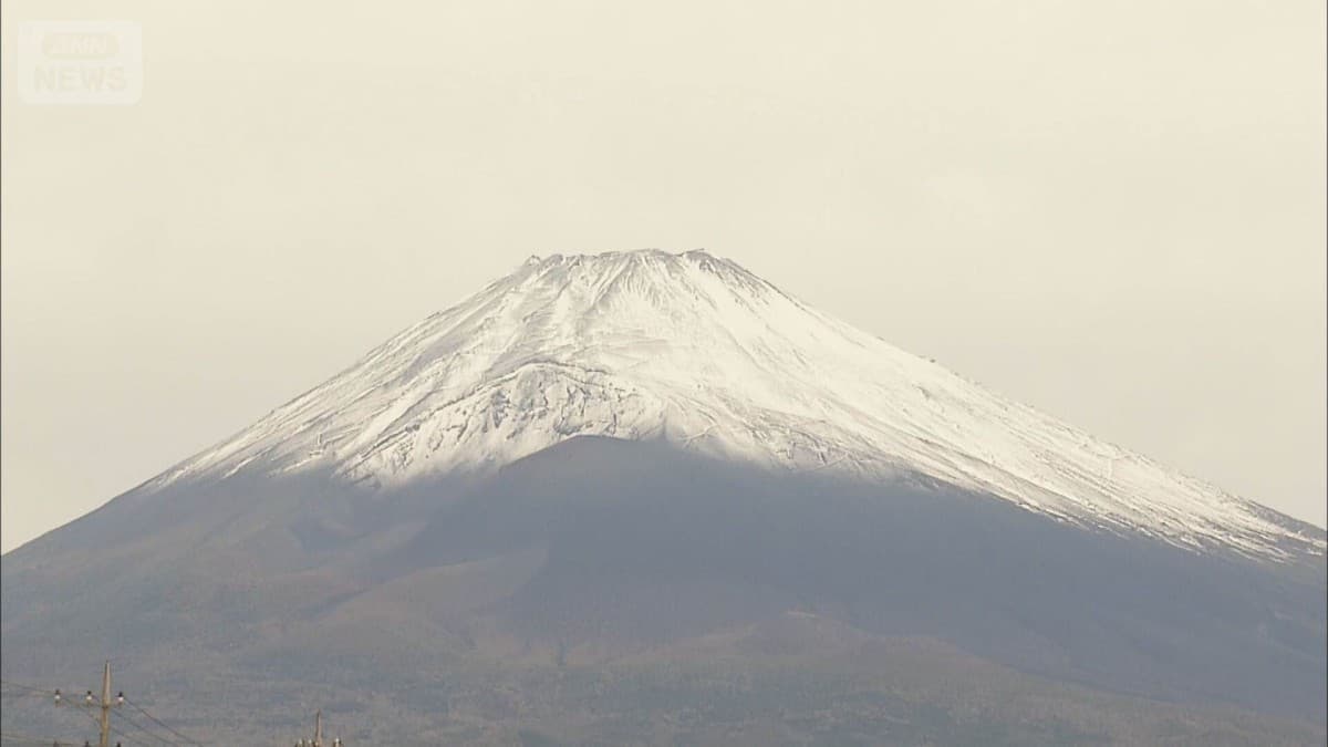 富士山で2人がすべりました