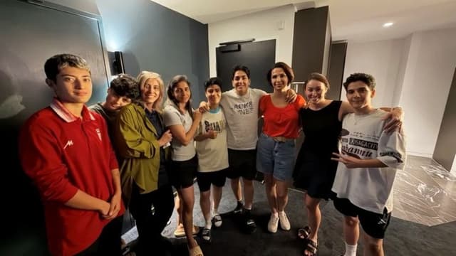 <span class="" word="イ">イ</span><span class="" word="ラ">ラ</span><span class="" word="ン">ン</span><ruby ><rb><span class="jlpt-n3" word="女子">女子</span></rb><rt>じょし</rt></ruby><span class="" word="サ">サ</span><span class="" word="ッ">ッ</span><span class="" word="カ">カ</span><span class="" word="ー">ー</span><ruby ><rb><span class="jlpt-n3" word="代表">代表</span></rb><rt>だいひょう</rt></ruby><span class="" word="の">の</span><span class="" word="7">7</span><ruby ><rb><span class="jlpt-n5" word="人">人</span></rb><rt>にん</rt></ruby><span class="" word="が">が</span><span class="" word="オ">オ</span><span class="" word="ー">ー</span><span class="" word="ス">ス</span><span class="" word="ト">ト</span><span class="" word="ラ">ラ</span><span class="" word="リ">リ</span><span class="" word="ア">ア</span><span class="" word="で">で</span><ruby ><rb><span class="unknown" word="人道">人道</span></rb><rt>じんどう</rt></ruby><span class="" word="ビ">ビ</span><span class="" word="ザ">ザ</span><span class="" word="を">を</span><span class="" word="も">も</span><span class="" word="ら">ら</span><span class="" word="う">う</span>