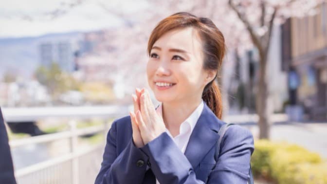 日本語における「すみません」の多義性と社会的機能