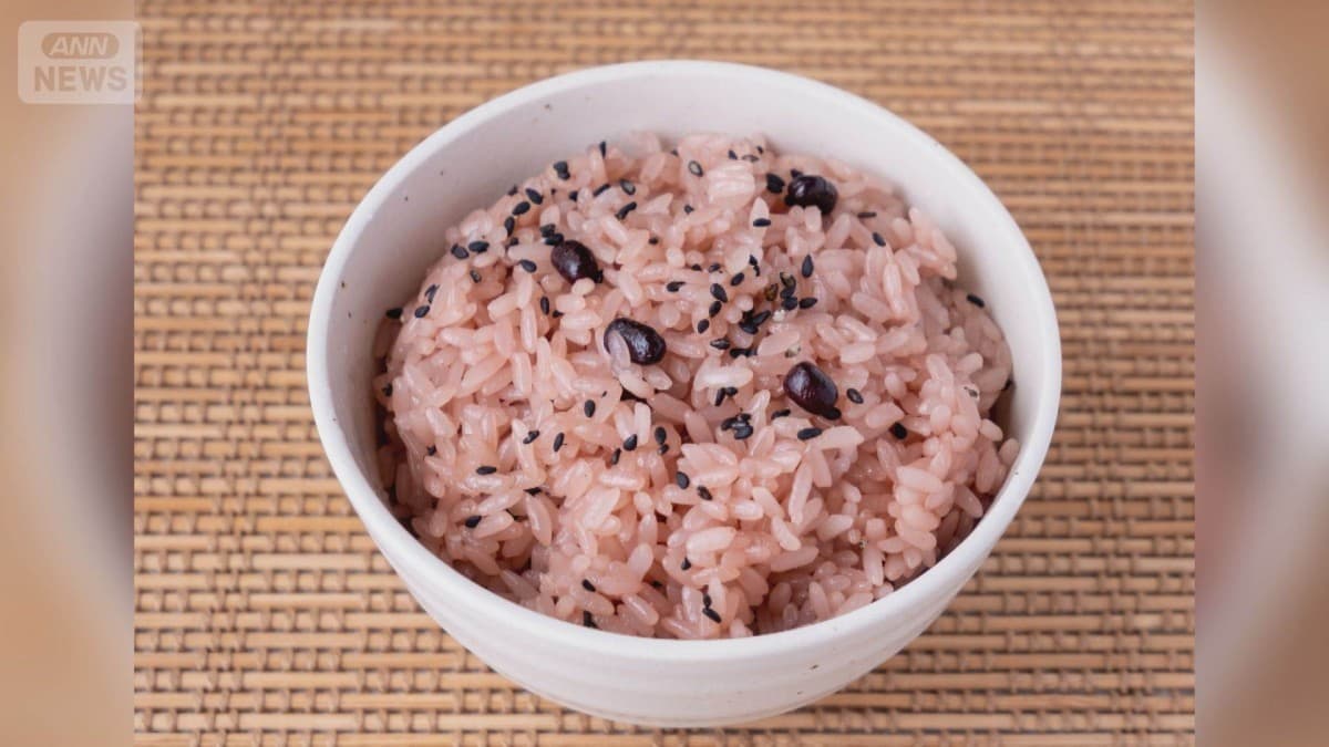 赤いごはんのきゅうしょくを捨てました