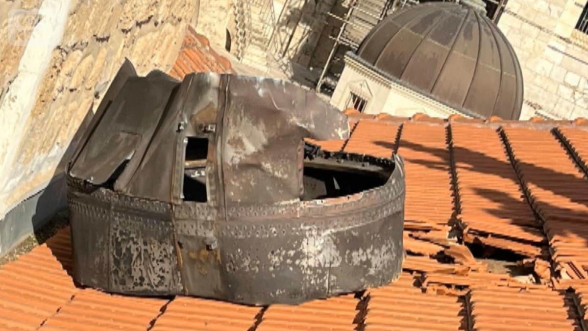 エルサレムのまちにミサイルの破片が落ちました