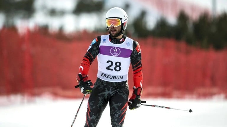 トルコ五輪スキー選手のベルキン・ウスタさん死亡、２４歳　父親とホテル火災で