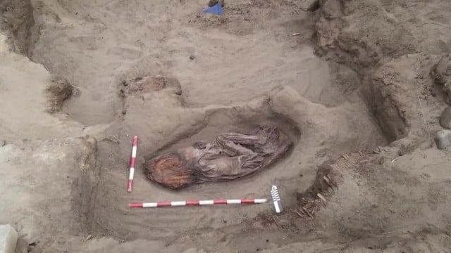 ペルーで5000年前の高い地位の女性のミイラを発見