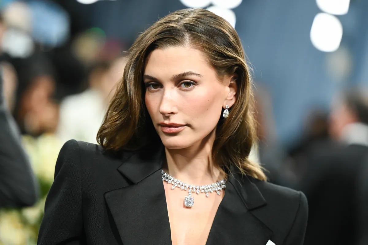 ジャスティン・ビーバーの妻、ヘイリーさんの美容ブランドが売られます