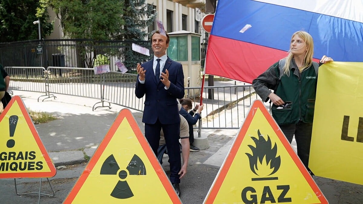 マクロン大統領の人形がかえされました