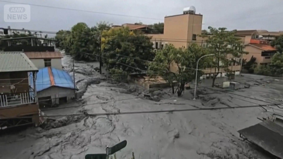 台風18号で台湾に大雨　湖がこわれて2人が亡くなり、30人がいません