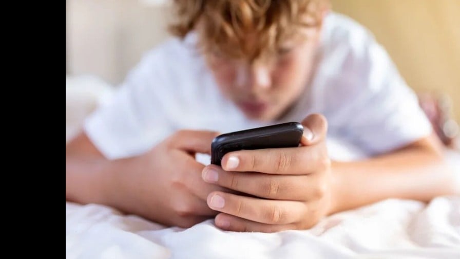 アメリカの男子中高生、SNSで「男らしさ」のコンテンツをよく見ている